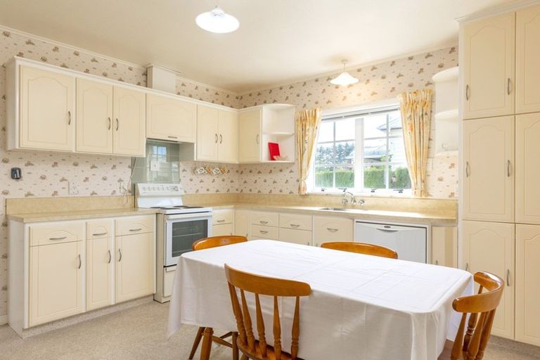 Photo of property in 82 Mclauchlan Street, Springlands, Blenheim, 7201