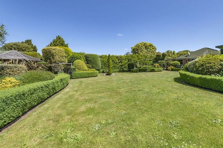 Photo of property in 33 Banks Avenue, Dallington, Christchurch, 8061