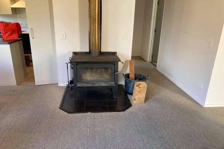 Photo of property in 14-14a Mackinnon Terrace, Sunshine Bay, Queenstown, 9300