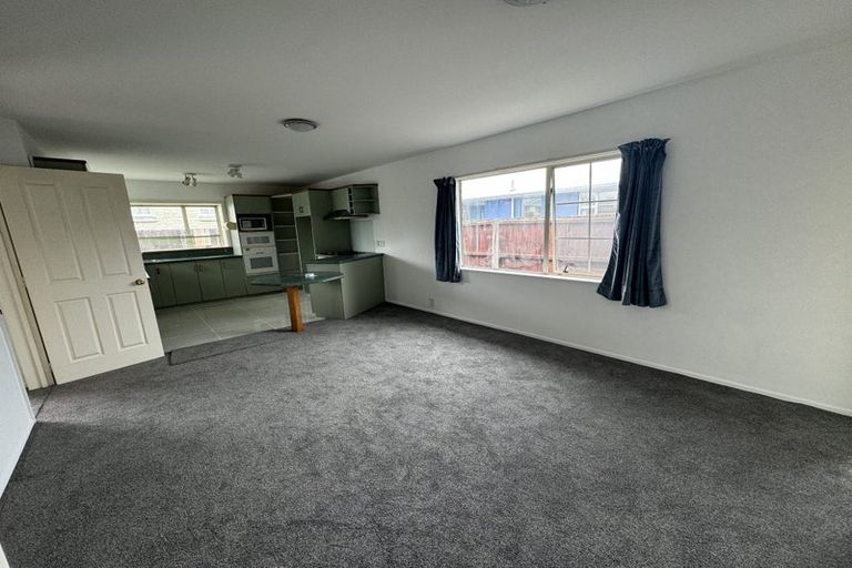 Photo of property in 2/209 Withells Road, Avonhead, Christchurch, 8042