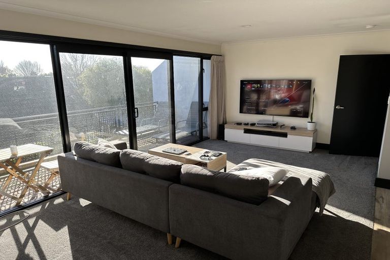 Photo of property in 4/90 Springfield Road, St Albans, Christchurch, 8014