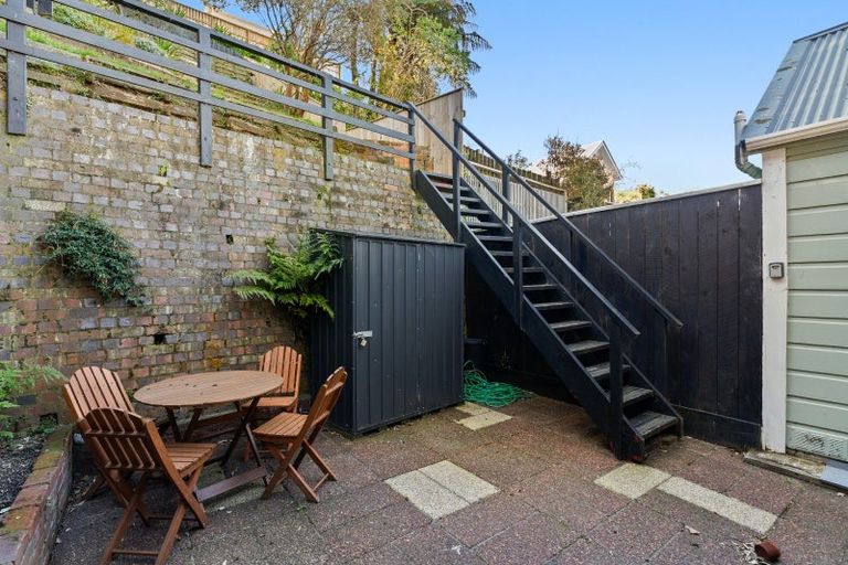 Photo of property in 56 Rolleston Street, Mount Cook, Wellington, 6021