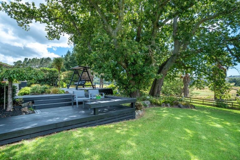 Photo of property in 102 Matua Road, Huapai, Kumeu, 0810