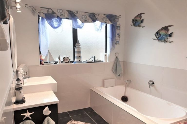 Photo of property in 33 Ihimaera Terrace, Leamington, Cambridge, 3432