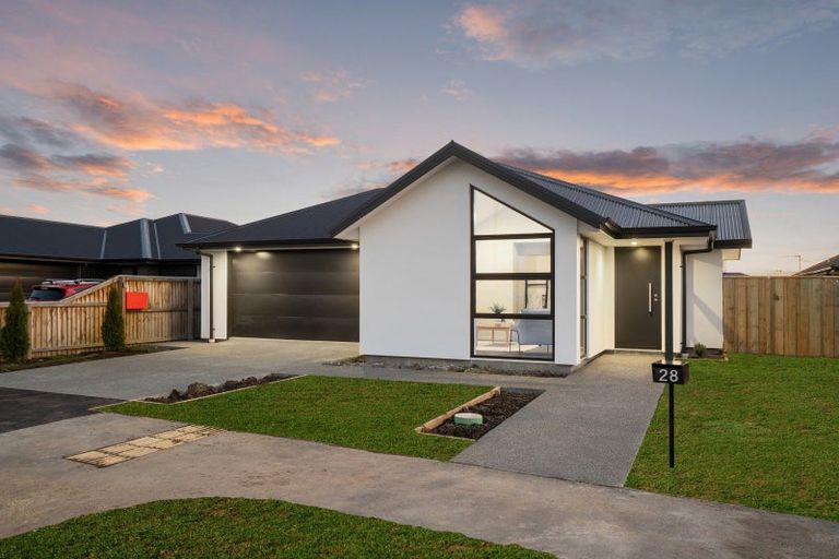 Photo of property in 28 Blue Jacket Drive, Halswell, Christchurch, 8025