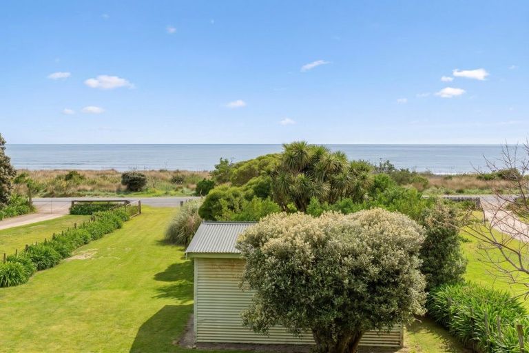 Photo of property in 275 Mataikona Road, Mataikona, Tinui, 5889