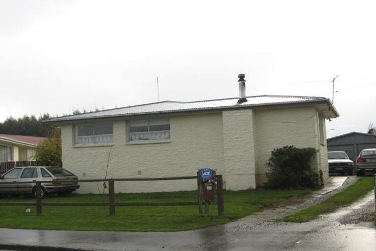 Photo of property in 16 Farrar Street, Heidelberg, Invercargill, 9812