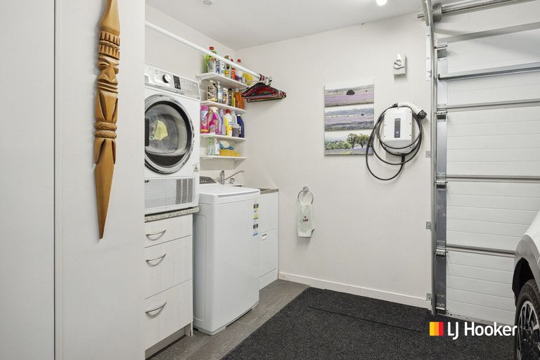 Photo of property in 17 Awa Toru Drive, Fairfield, Dunedin, 9018