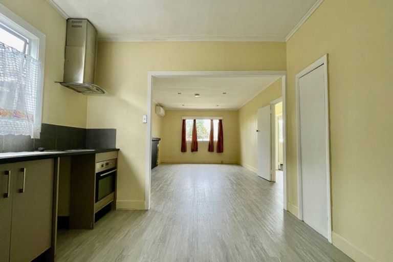 Photo of property in 26 Manuroa Road, Takanini, 2112