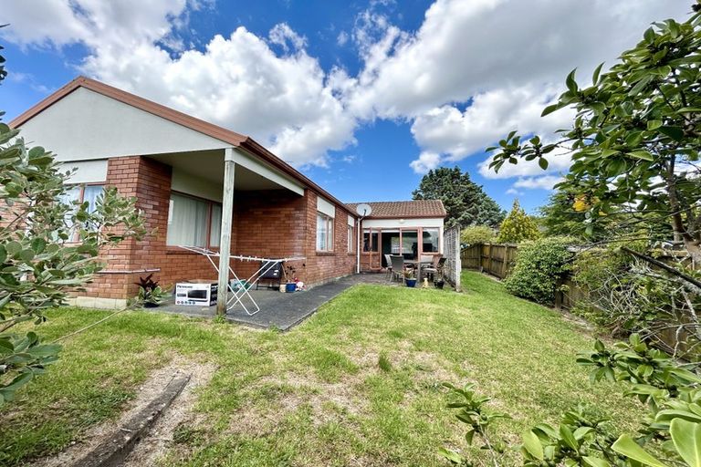 Photo of property in 14 Blueridge Close, Sunnyvale, Auckland, 0612