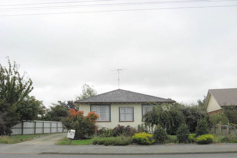 Photo of property in 70 Mcmurdo Street, Tinwald, Ashburton, 7700
