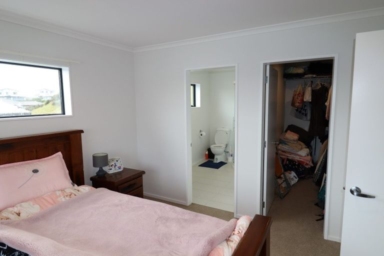 Photo of property in 7a Sandino Place, Grenada Village, Wellington, 6037