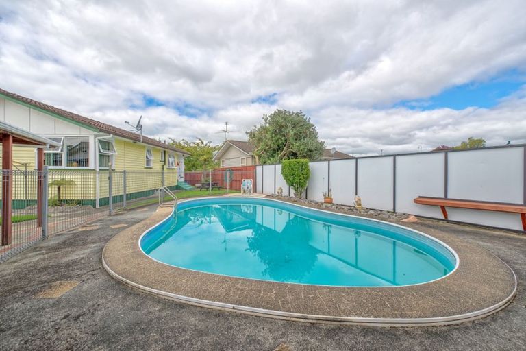 Photo of property in 30 Wordsworth Road, Manurewa, Auckland, 2102