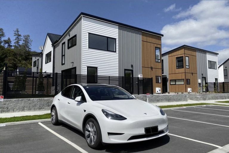 Photo of property in 18 Reakes Crescent, Wallaceville, Upper Hutt, 5018