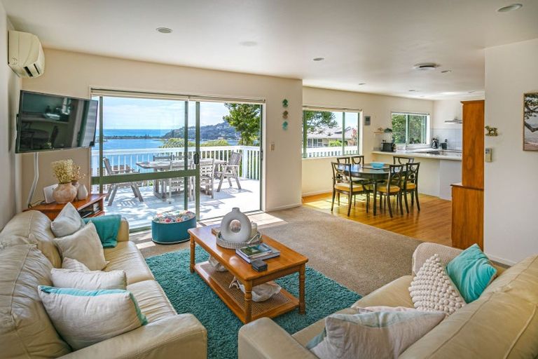 Photo of property in 2 Tairua Heights, Tairua, 3508