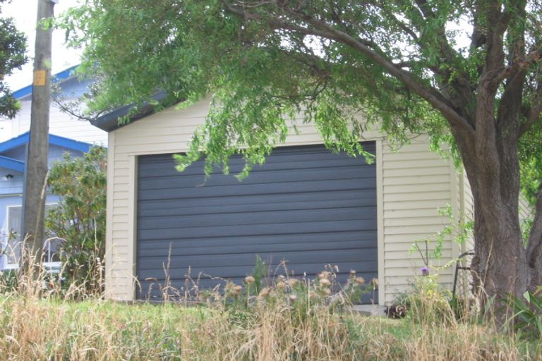 Photo of property in 6 Murray Street, Island Bay, Wellington, 6023