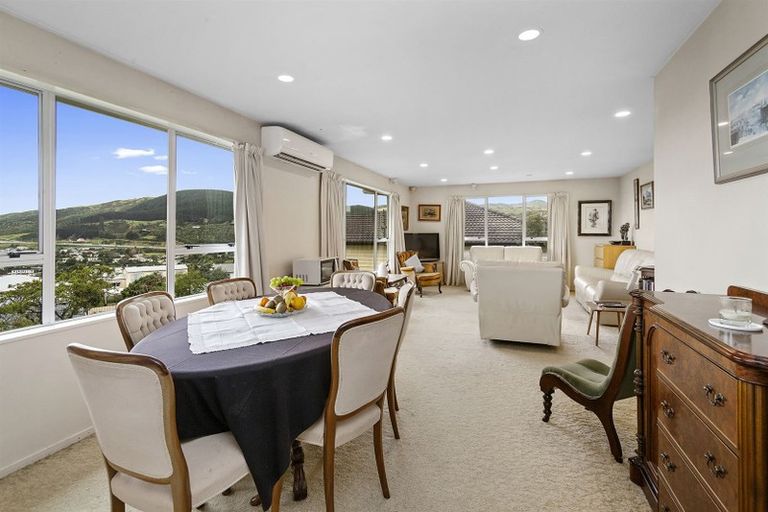 Photo of property in 8 Saint Aidans Way, Tawa, Wellington, 5028