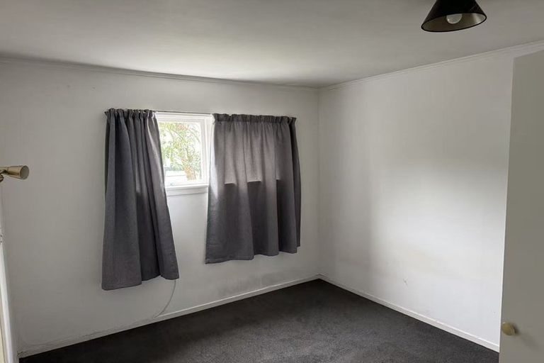 Photo of property in 2/16 Pupuke Road, Takapuna, Auckland, 0622