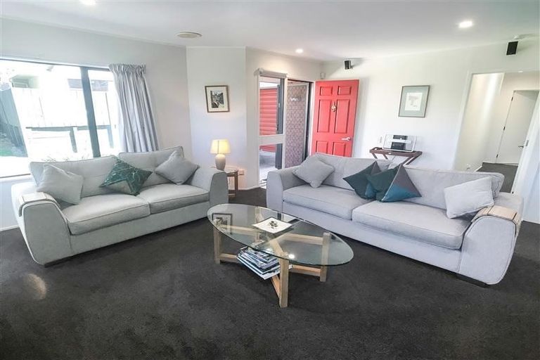 Photo of property in 1/78 Clydesdale Avenue, Somerville, Auckland, 2014