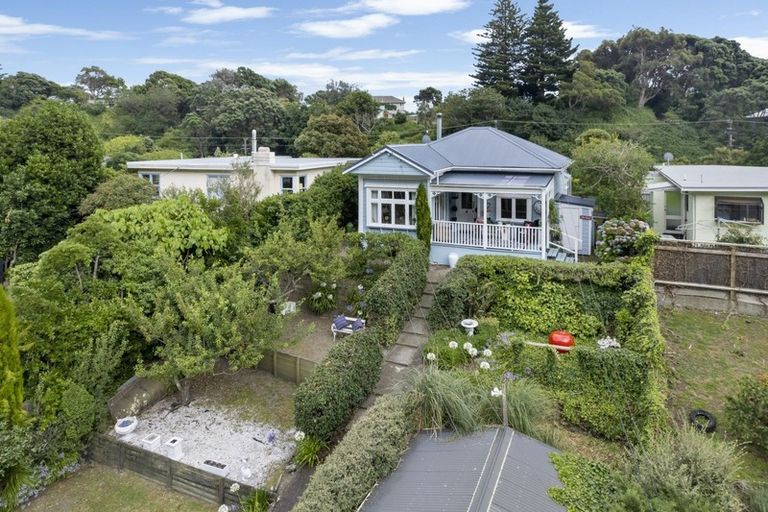 Photo of property in 11 Tilley Road, Paekakariki, 5034