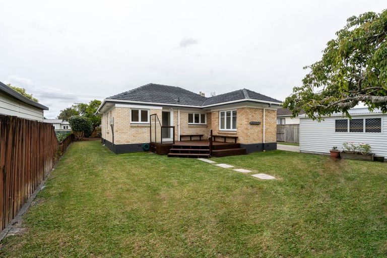 Photo of property in 36 Oxford Street, Fairfield, Hamilton, 3214