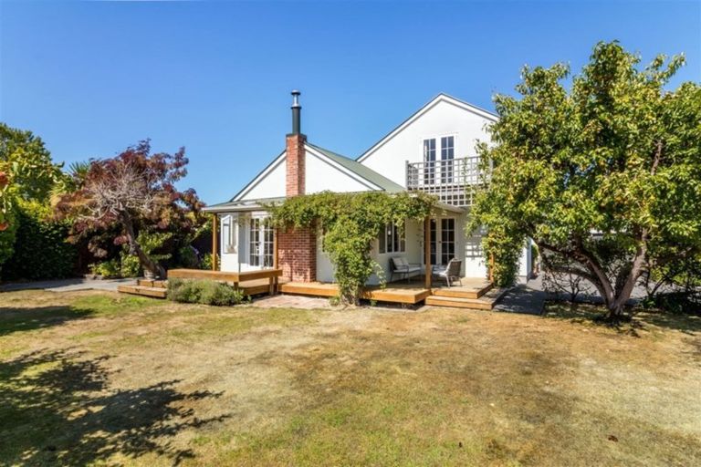 Photo of property in 6 Thornycroft Street, Fendalton, Christchurch, 8052
