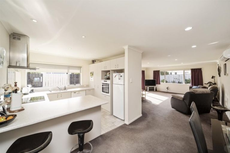 Photo of property in 12a Collins Street, Hawera, 4610