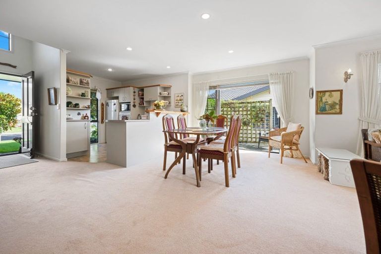 Photo of property in Bramley Gardens, 33/3 Turnbury Court, Rototuna, Hamilton, 3210