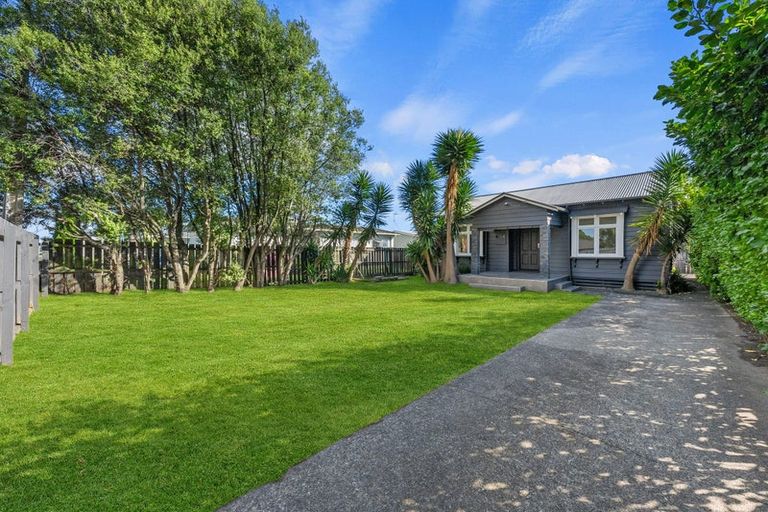 Photo of property in 1/256 Porchester Road, Takanini, 2112