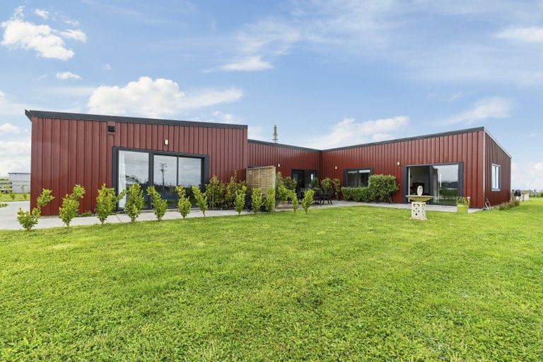 Photo of property in 136 Mirikau Road, Warea, New Plymouth, 4381