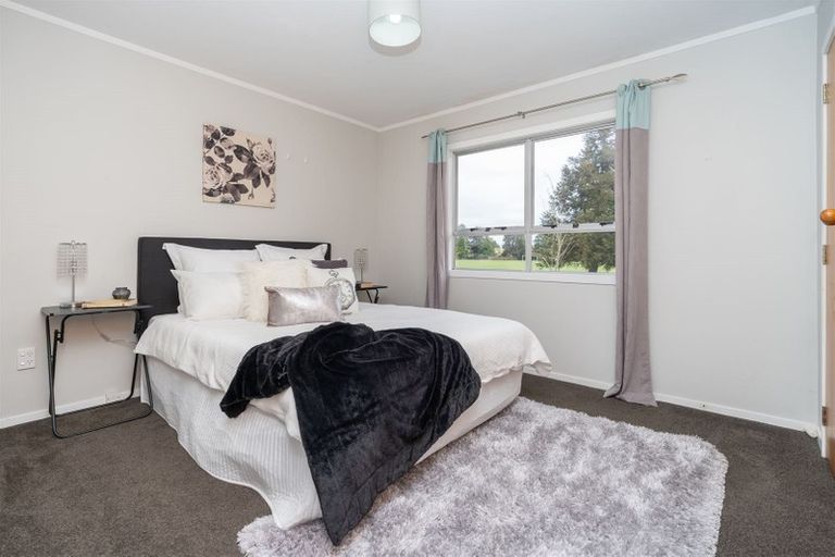 Photo of property in 19 Crescent Court, Melville, Hamilton, 3206