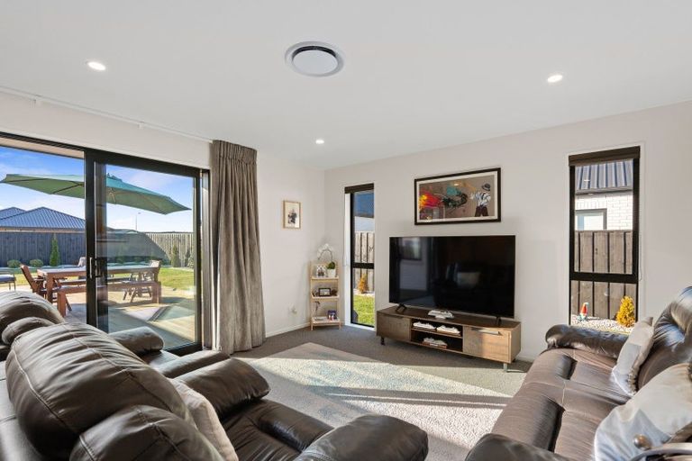 Photo of property in 21 Bob Reid Crescent, Darfield, 7510