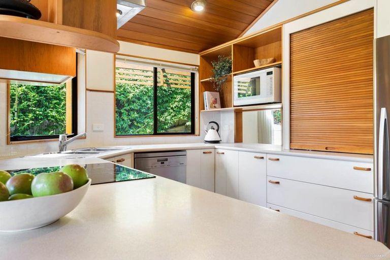 Photo of property in 64 Bayside Drive, Browns Bay, Auckland, 0630