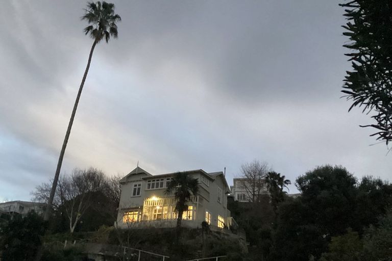 Photo of property in 16 Brewster Street, Bluff Hill, Napier, 4110