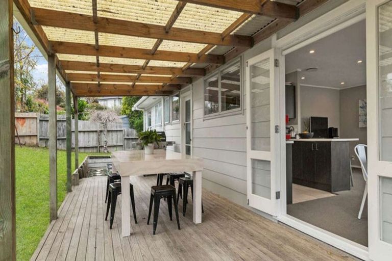 Photo of property in 132 Awaruku Road, Torbay, Auckland, 0630