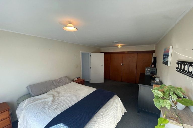 Photo of property in 1 Totara Terrace, Inglewood, 4330