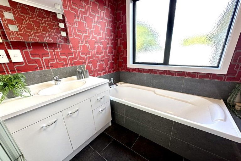 Photo of property in 77 Nichol Street, Heidelberg, Invercargill, 9812