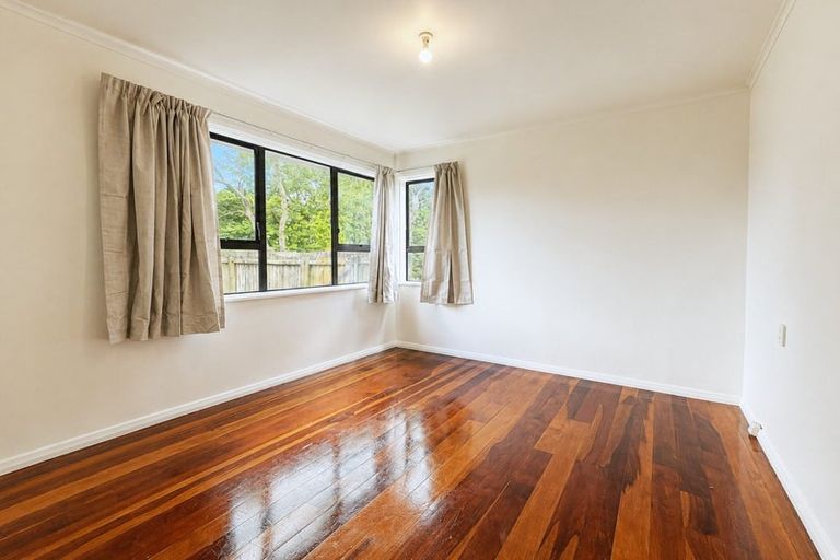 Photo of property in 1/50 Tawa Crescent, Manurewa, Auckland, 2102