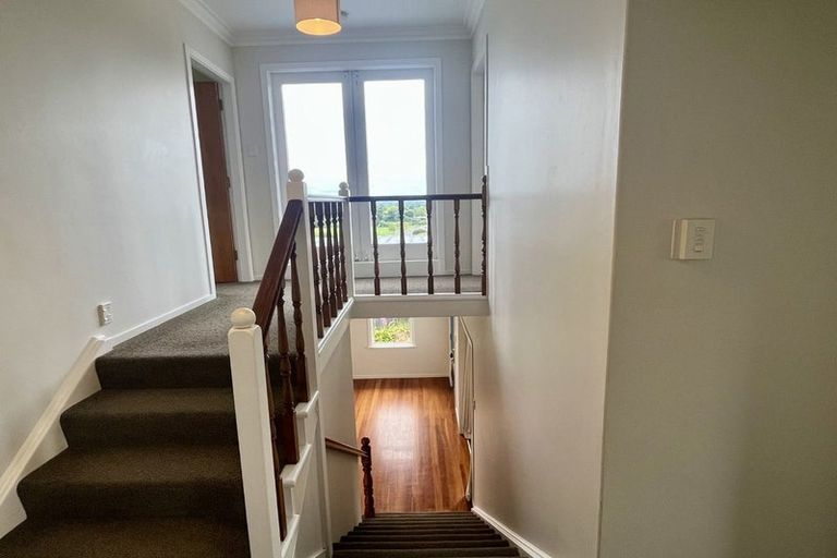 Photo of property in 14 Mountain View Road, Fitzherbert, Palmerston North, 4410