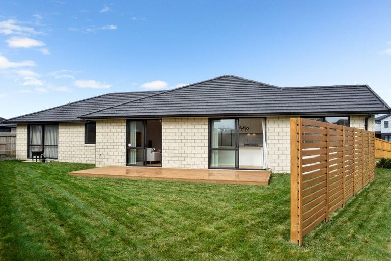 Photo of property in 21 Keerangi Place, Rototuna North, Hamilton, 3210