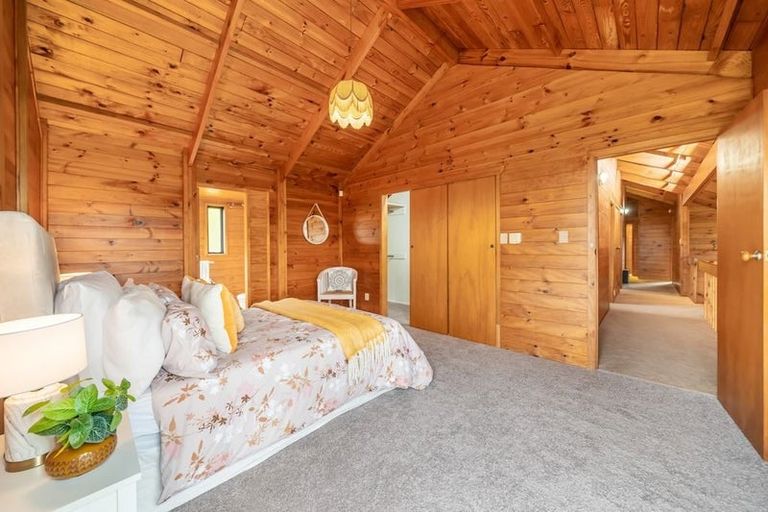 Photo of property in 74 Viewmont Drive, Harbour View, Lower Hutt, 5010