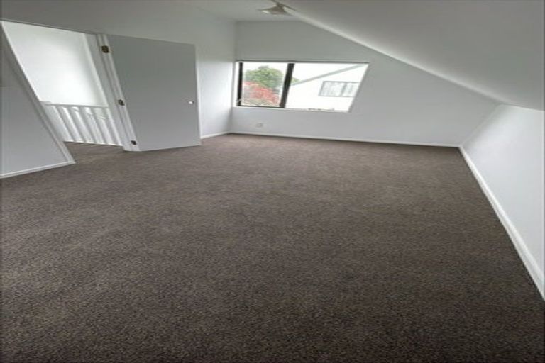 Photo of property in 26 Barneys Farm Road, Clendon Park, Auckland, 2103