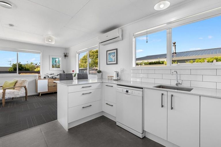 Photo of property in 117b Ngatai Road, Otumoetai, Tauranga, 3110