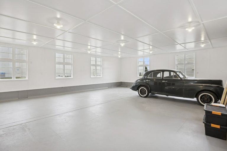 Photo of property in 205 Dukes Road North, Mosgiel, 9092