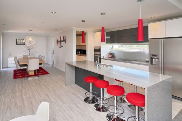 Photo of property in 72 Tupelo Place, Swannanoa, Rangiora, 7476