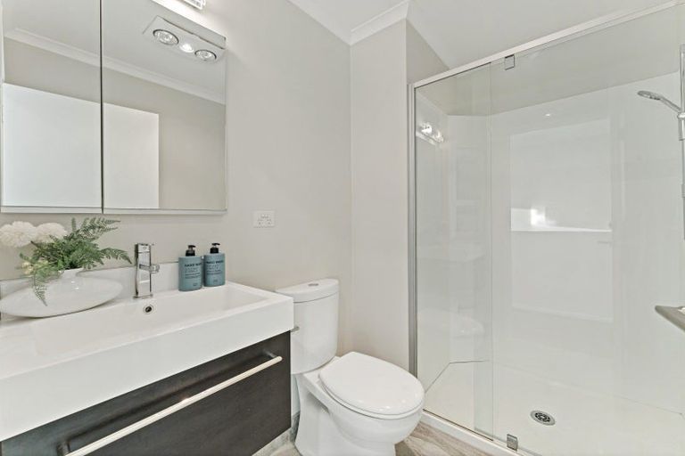 Photo of property in 6 Touhou Road, Hobsonville, Auckland, 0616