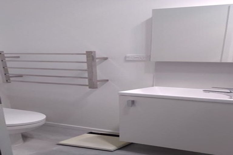 Photo of property in 662 Beach Road, Browns Bay, Auckland, 0630