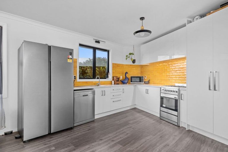 Photo of property in 60 Pinedale Crescent, Riversdale Beach, Masterton, 5872