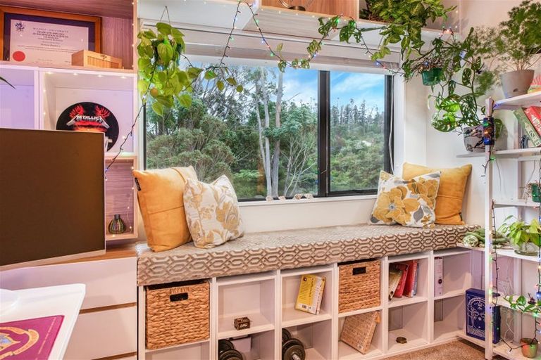 Photo of property in 11 Kaimai Avenue, Massey, Auckland, 0614