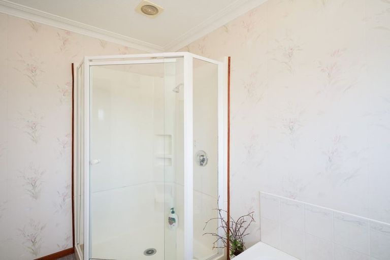 Photo of property in 124 Kildare Drive, Waikiwi, Invercargill, 9810